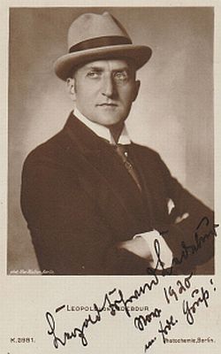 Leopold von Ledebur auf einer Fotografie von Mac Walten (18921943); Quelle: .cyranos.ch; Lizenz: gemeinfrei