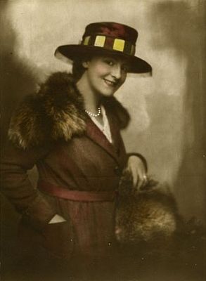 Henny Porten auf einer Fotografie von Nicola Perscheid (18641930) aus den 1920er Jahren 08; Lizenz: gemeinfrei