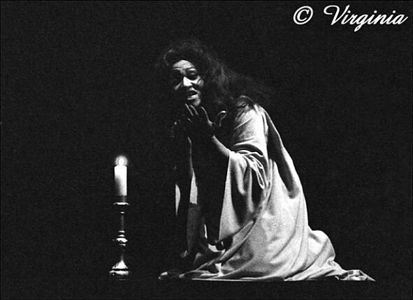 Grace Bumbry mit der Titelpartie in Verdis "LadyMacbeth"; Copyright Virginia Shue