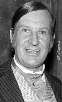 Wolfgang Höper als Zechendirektors Alfons Krechting in der TV-Serie "Die Pawlaks - Eine Geschichte aus dem Ruhrgebiet" (1982); Das Foto wurde mir freundlicherweise von der Fotografin VirginiaShue (Hamburg) zur Verfügung gestellt.Das Copyright liegt bei VirginiaShue.